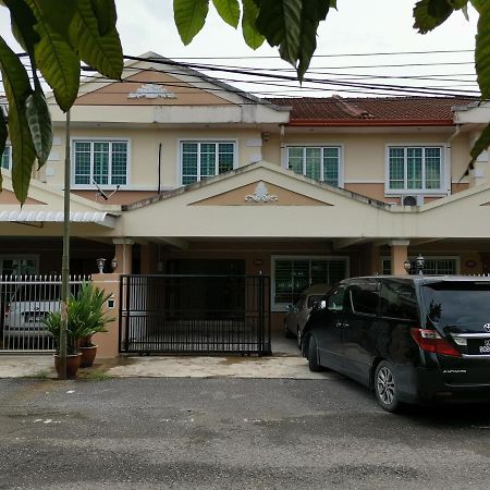 Nansang One Homestay 8Pax 4Rooms Sibu Exterior foto